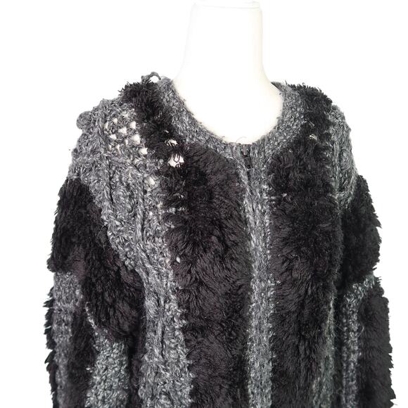 Vintage 80s grey and fuzzy black knit stripe cardigan sweater L - Picture 2 of 8